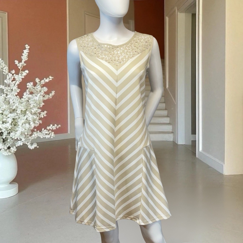 Russell Kemp Womens Size Medium Beige Striped Sleeveless Crocheted Neckline NWT!